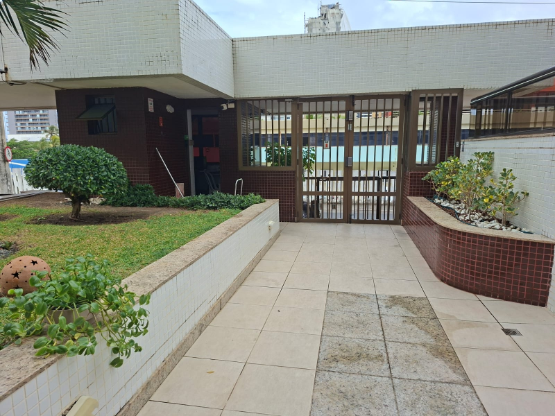 Excelente apartamento vista mar  á venda de 03 quartos no Costa Azul