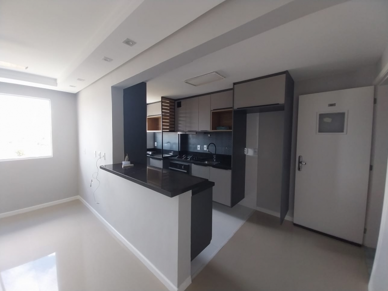 Apartamento 2/4 EDF. Purpura, Cond. Cores de Piatã